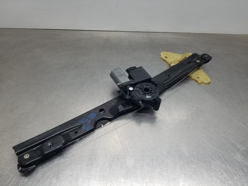 Recambio de elevalunas delantero derecho para citroen spacetourer autobus referencia OEM IAM 9809327780  