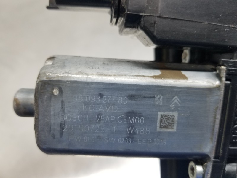 Recambio de elevalunas delantero derecho para citroen spacetourer autobus referencia OEM IAM 9809327780  