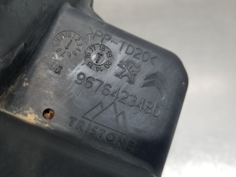 Recambio de filtro aire para citroen spacetourer autobus referencia OEM IAM 9676423480  