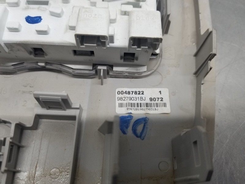 Recambio de luz interior para citroen spacetourer autobus referencia OEM IAM 6362AY  