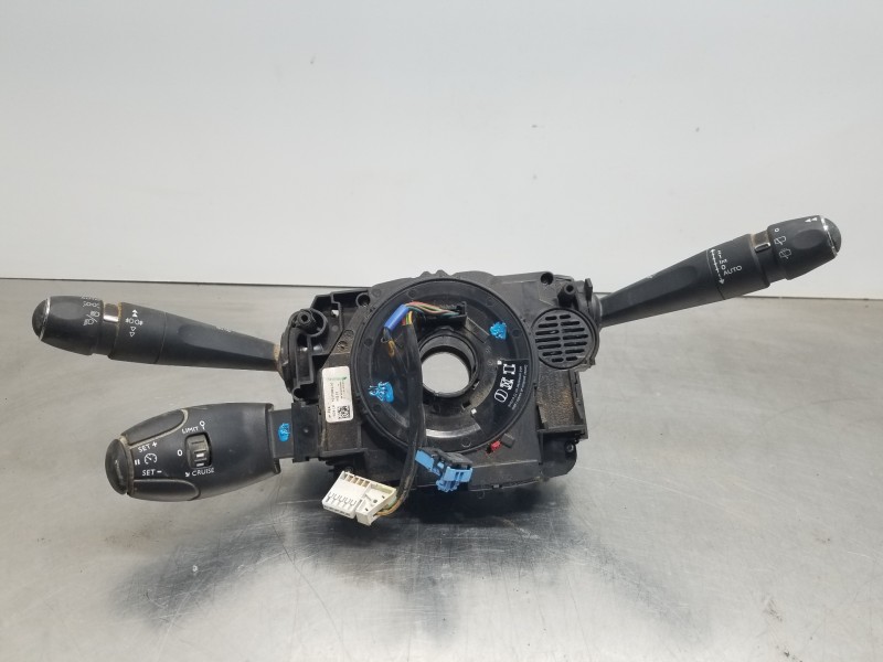Recambio de mando multifuncion para citroen spacetourer autobus referencia OEM IAM 98262577ZD  