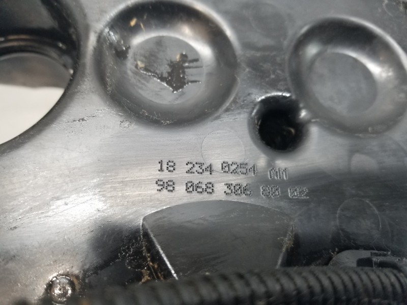 Recambio de deposito aditivo fap ( urea - adblue ) para citroen spacetourer autobus referencia OEM IAM 9806830680  