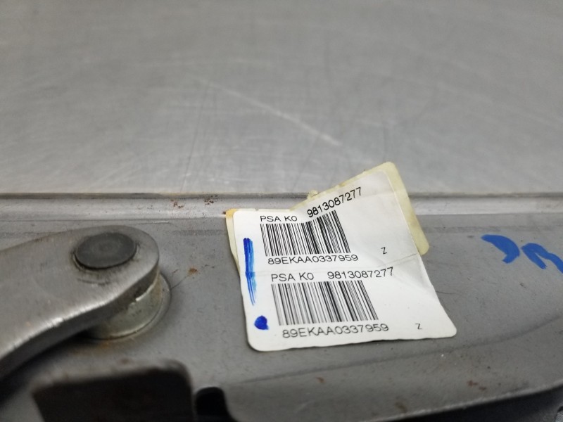 Recambio de palanca freno de mano para citroen spacetourer autobus referencia OEM IAM 9813087277  