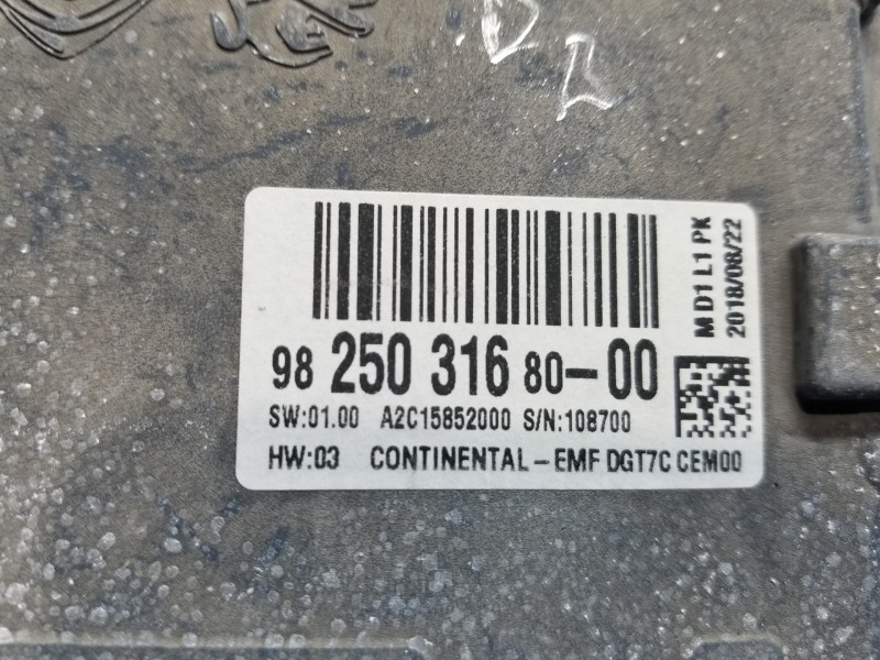 Recambio de pantalla multifuncion para citroen spacetourer autobus referencia OEM IAM 9825031680  