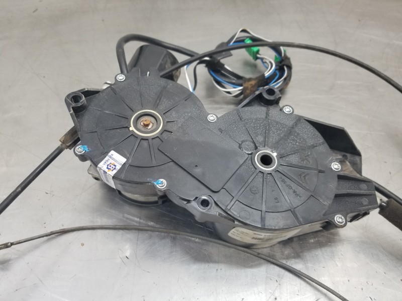 Recambio de modulo electronico para citroen spacetourer autobus referencia OEM IAM 9808246880  