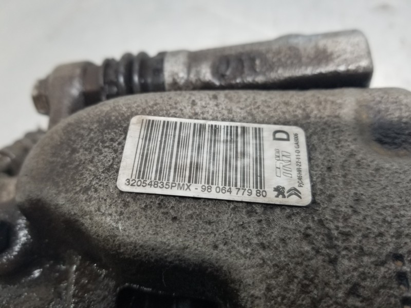 Recambio de pinza freno trasera derecha para citroen spacetourer autobus referencia OEM IAM 9806477980  