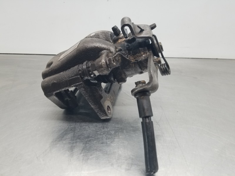 Recambio de pinza freno trasera izquierda para citroen spacetourer autobus referencia OEM IAM 9806477880  