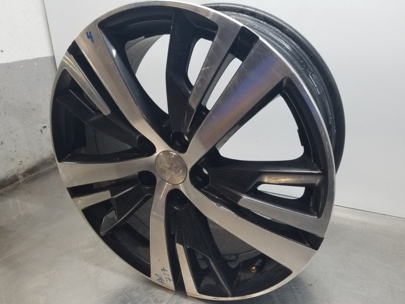 Recambio de llanta para peugeot 3008 allure referencia OEM IAM 9809687377  