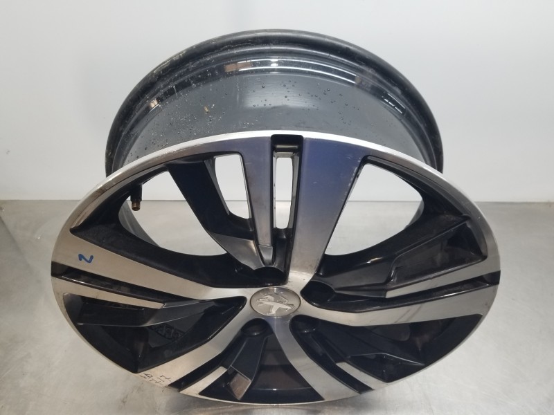Recambio de llanta para peugeot 3008 allure referencia OEM IAM 9809687377  
