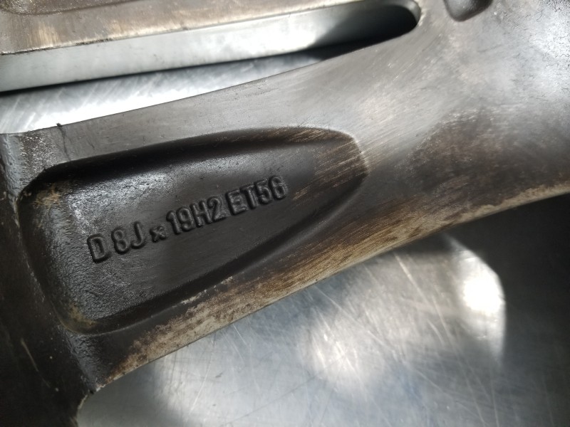 Recambio de llanta para mercedes clase m (w166) bluetec referencia OEM IAM A1664010702  