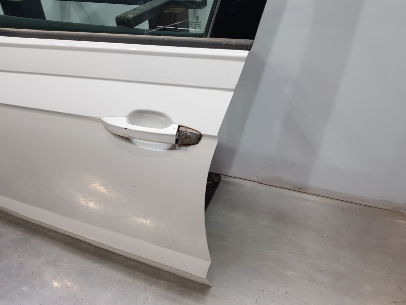 Recambio de puerta delantera izquierda para volkswagen polo life referencia OEM IAM 2G4831051P  