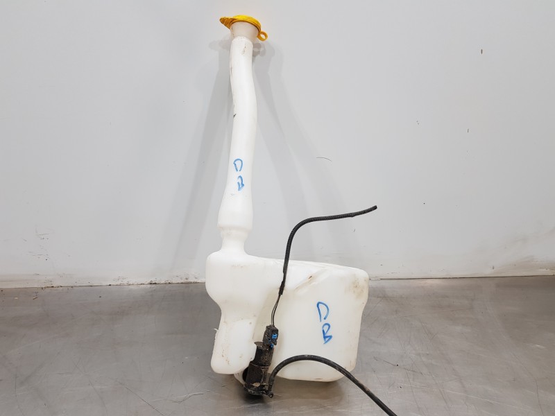 Recambio de deposito limpia para renault master iii furgón referencia OEM IAM 289101394R  