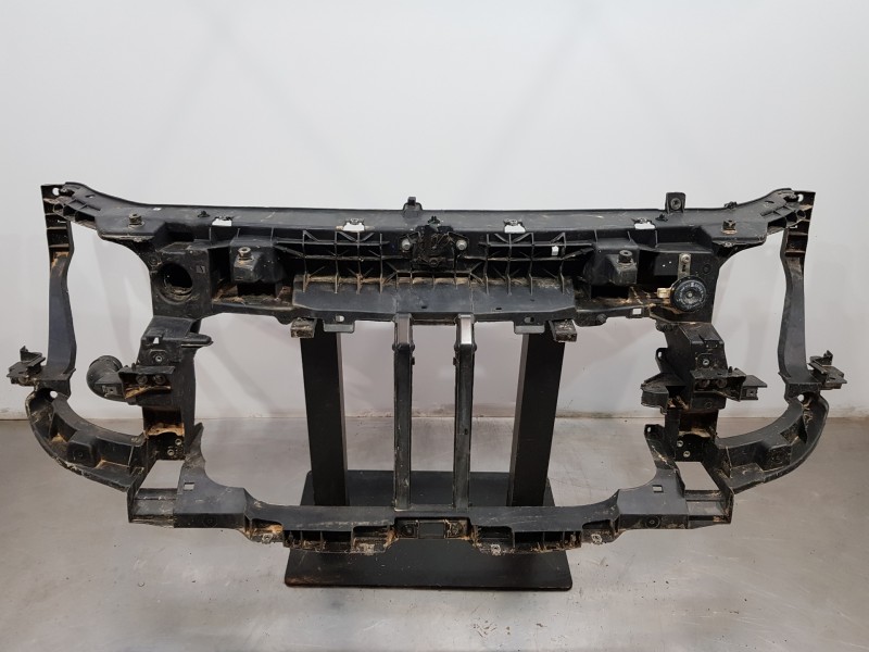 Recambio de panel frontal para renault master iii furgón referencia OEM IAM 625000232R  