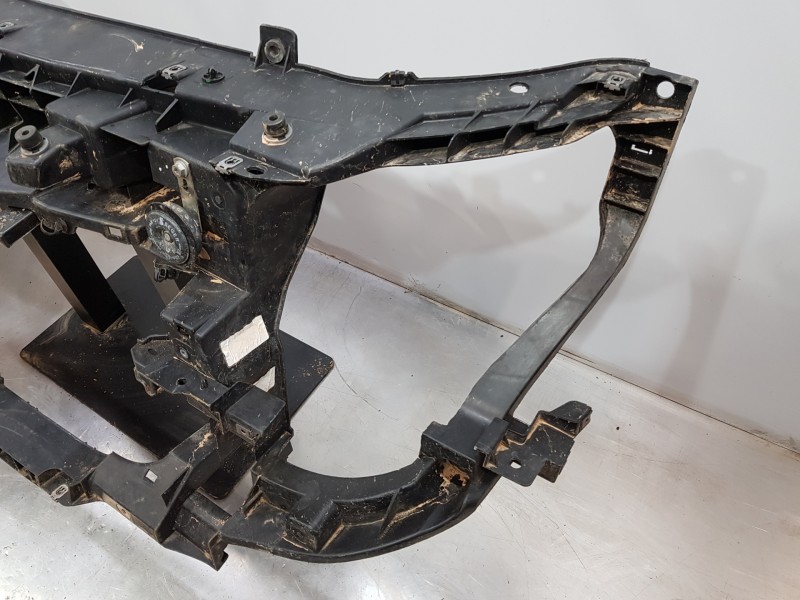 Recambio de panel frontal para renault master iii furgón referencia OEM IAM 625000232R  