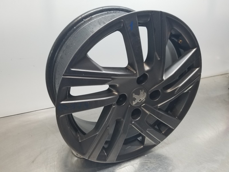 Recambio de llanta para peugeot 208 (p2) puretech referencia OEM IAM 9829566277  