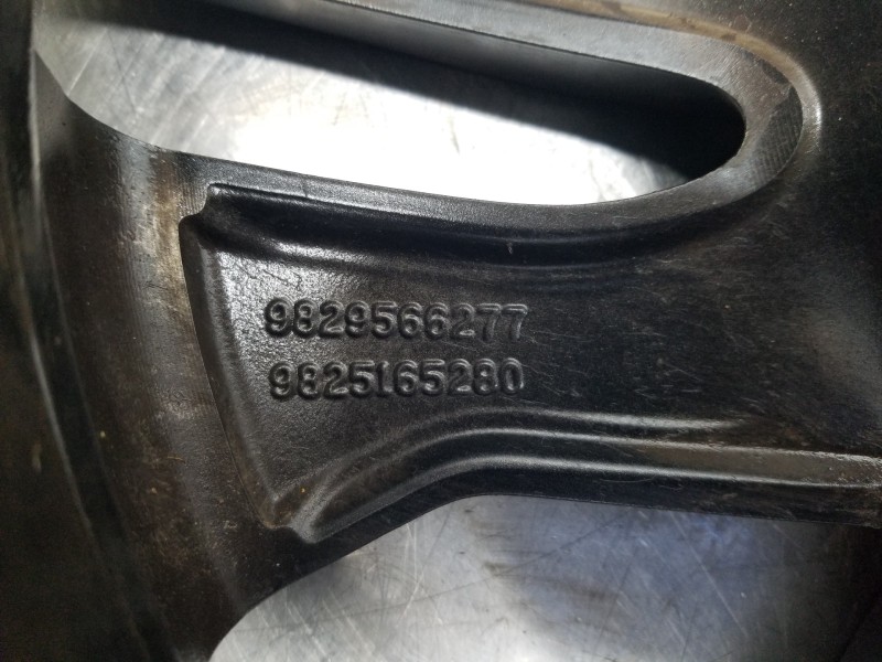 Recambio de llanta para peugeot 208 (p2) puretech referencia OEM IAM 9829566277  