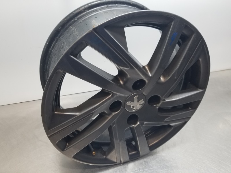Recambio de llanta para peugeot 208 (p2) puretech referencia OEM IAM 9829566277  