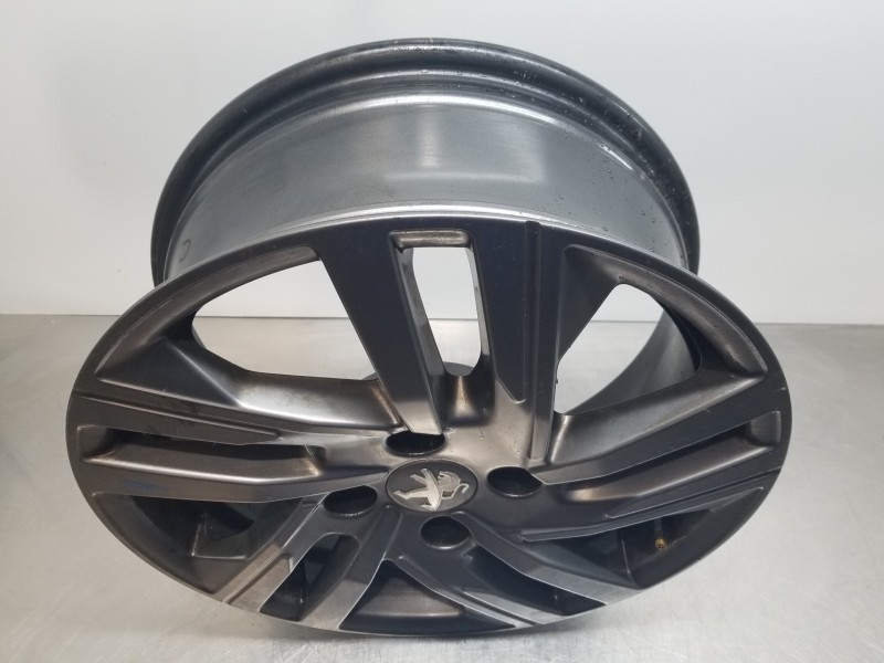 Recambio de llanta para peugeot 208 (p2) puretech referencia OEM IAM 9829566277  