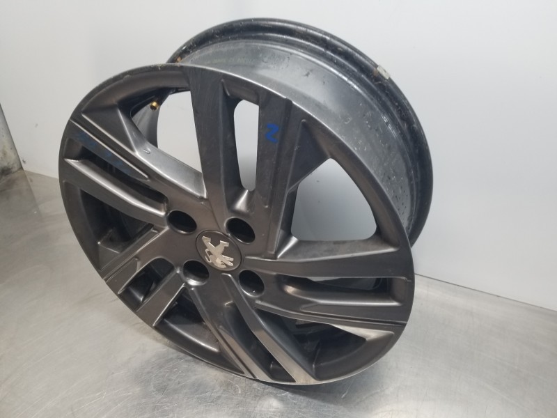 Recambio de llanta para peugeot 208 (p2) puretech referencia OEM IAM 9829566277  