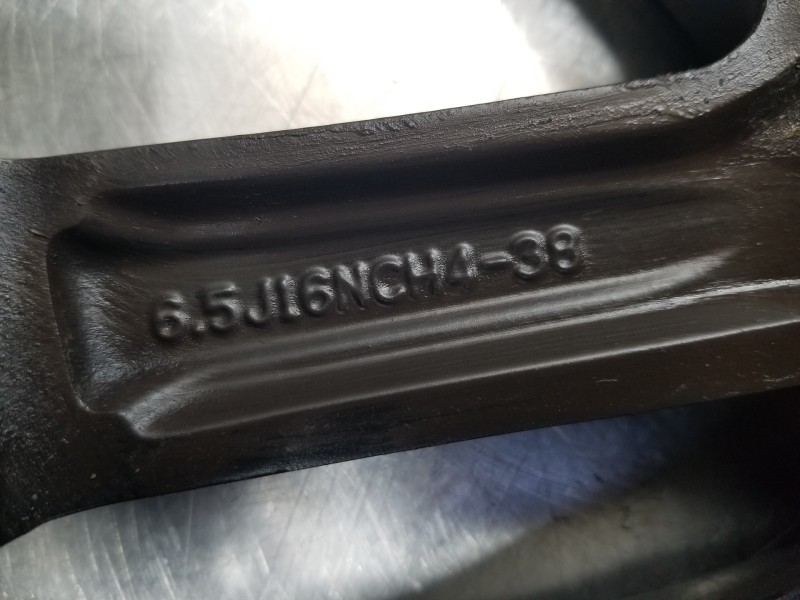 Recambio de llanta para peugeot 208 (p2) puretech referencia OEM IAM 9829566277  