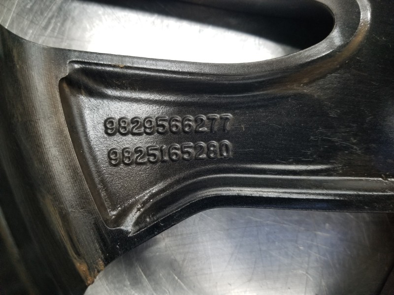 Recambio de llanta para peugeot 208 (p2) puretech referencia OEM IAM 9829566277  