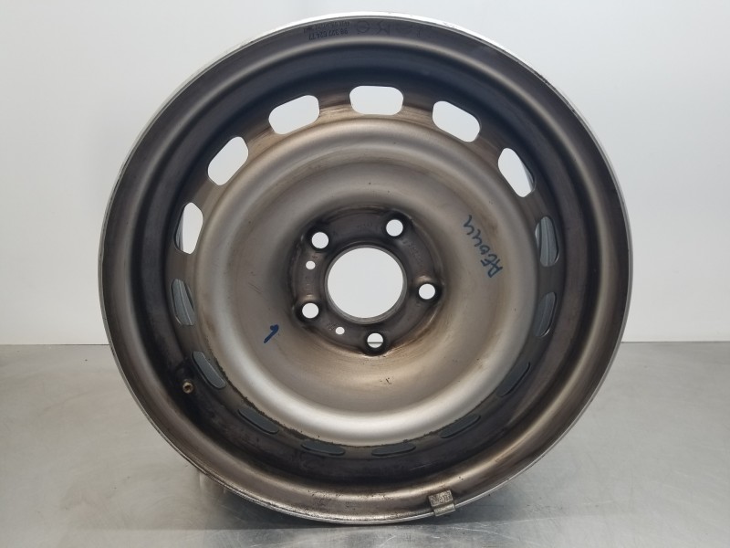 Recambio de llanta para peugeot partner standard 600kg referencia OEM IAM 9832762477  