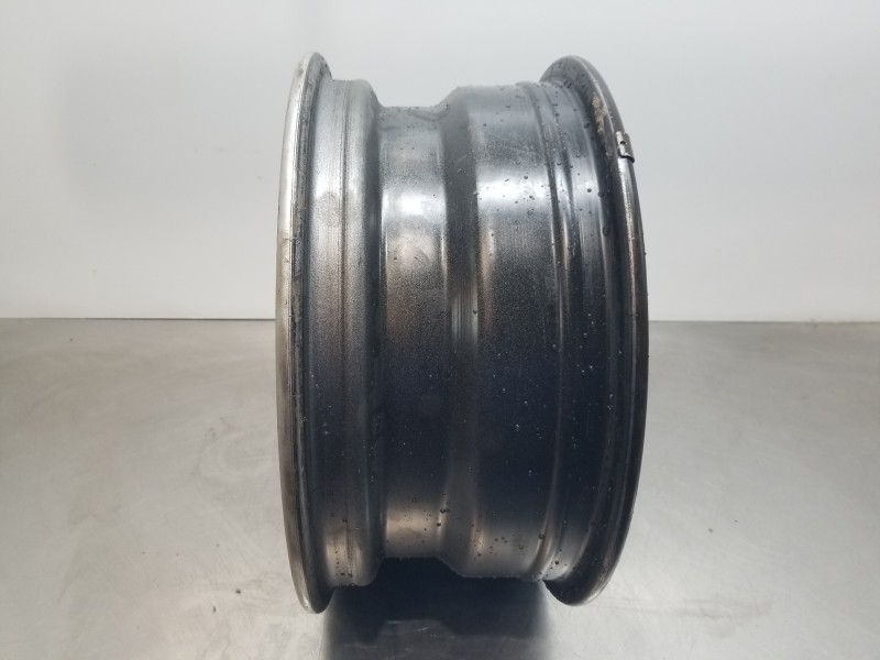 Recambio de llanta para peugeot partner standard 600kg referencia OEM IAM 9832762477  