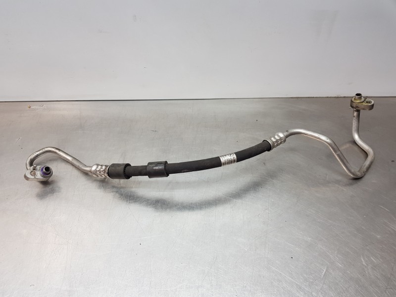 Recambio de tubos aire acondicionado para mercedes clase c (w205) lim. bluetec referencia OEM IAM A2058302900  