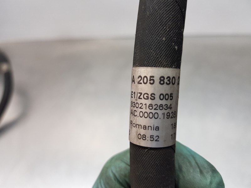 Recambio de tubos aire acondicionado para mercedes clase c (w205) lim. bluetec referencia OEM IAM A2058302900  