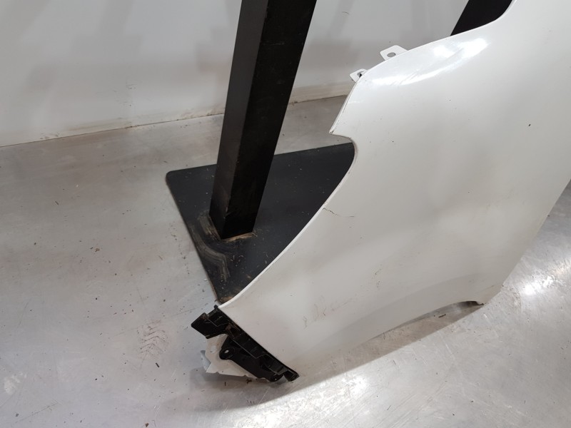 Recambio de aleta delantera izquierda para renault master iii furgón referencia OEM IAM 631013582R  