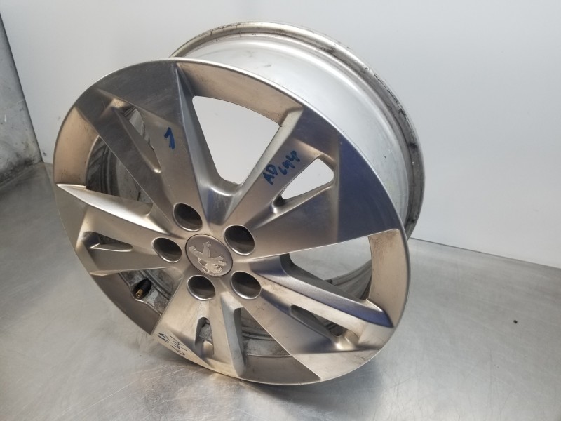 Recambio de llanta para peugeot rifter acces referencia OEM IAM 9816963177  