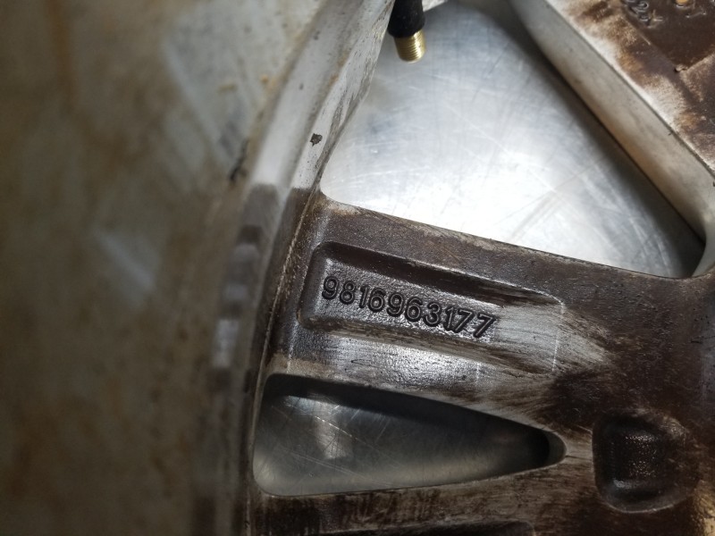 Recambio de llanta para peugeot rifter acces referencia OEM IAM 9816963177  