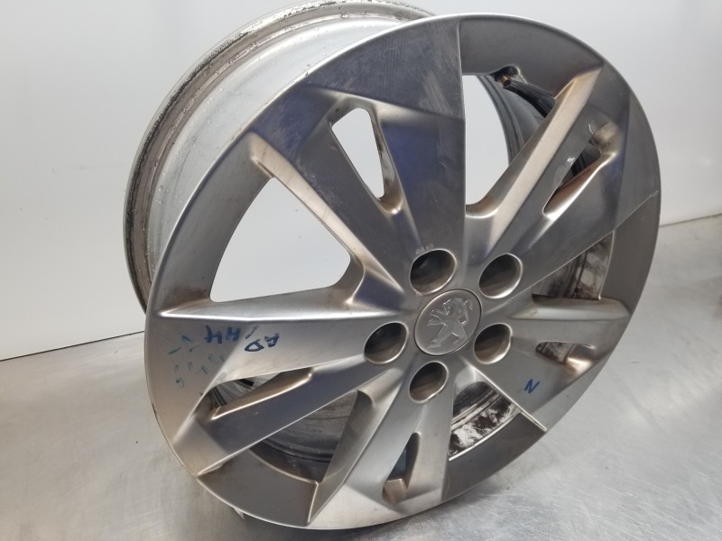 Recambio de llanta para peugeot rifter acces referencia OEM IAM 9816963177  
