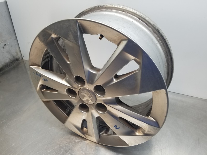 Recambio de llanta para peugeot rifter acces referencia OEM IAM 9816963177  