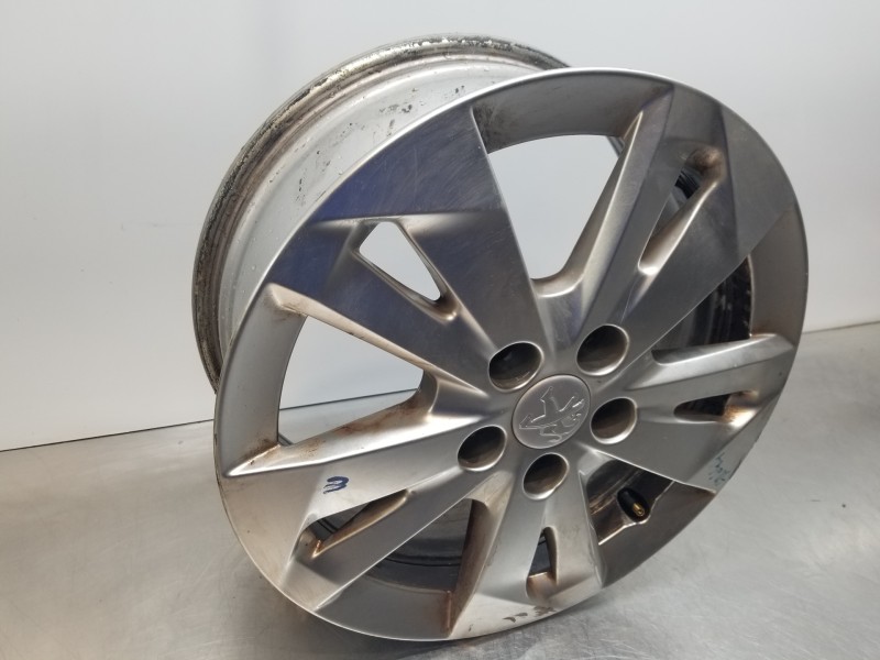 Recambio de llanta para peugeot rifter acces referencia OEM IAM 9816963177  