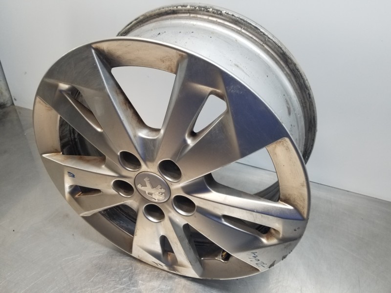 Recambio de llanta para peugeot rifter acces referencia OEM IAM 9816963177  