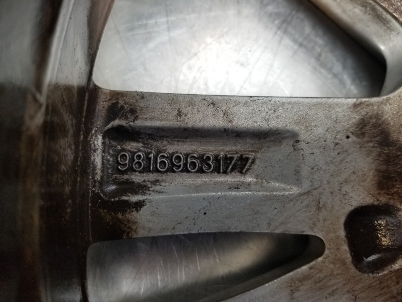 Recambio de llanta para peugeot rifter acces referencia OEM IAM 9816963177  