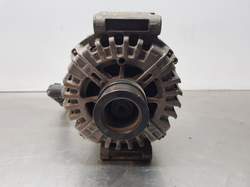 Recambio de alternador para mercedes clase c (w205) lim. bluetec referencia OEM IAM A0009067802  