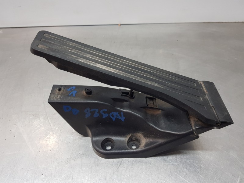 Recambio de pedal acelerador para mercedes clase c (w205) lim. bluetec referencia OEM IAM A2053000004  