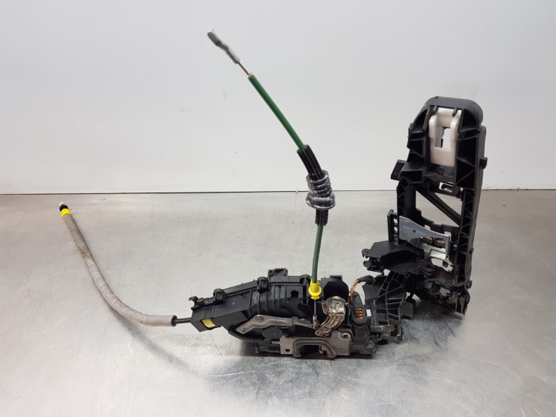 Recambio de cerradura puerta delantera derecha para mercedes clase c (w205) lim. bluetec referencia OEM IAM A0997201800  