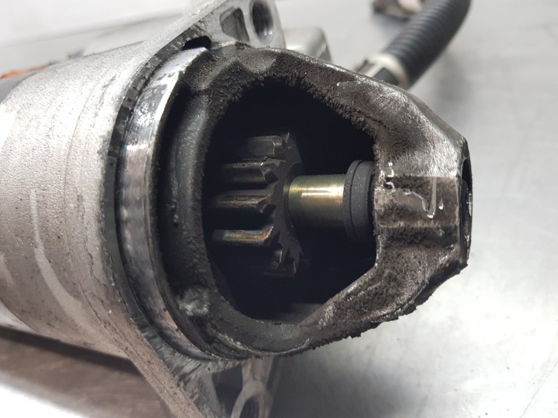 Recambio de motor arranque para mercedes clase c (w205) lim. bluetec referencia OEM IAM A6519062800  