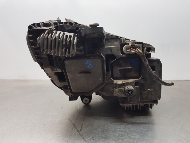 Recambio de faro izquierdo para mercedes clase c (w205) lim. bluetec referencia OEM IAM A2058203661 030128423304 