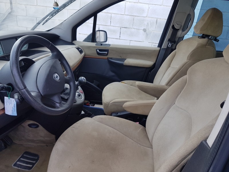 lancia phedra (180) del año 2005