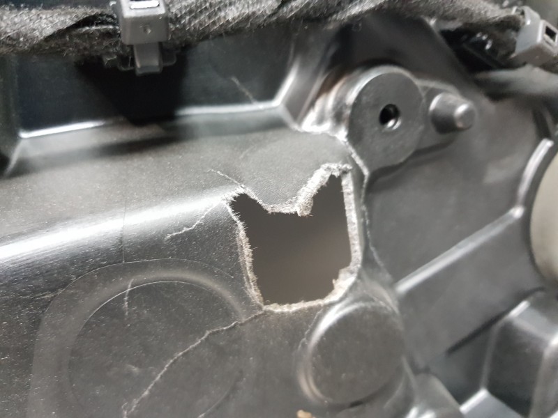 Recambio de elevalunas trasero derecho para mercedes clase c (w205) lim. bluetec referencia OEM IAM A2057307904 A2059060301 