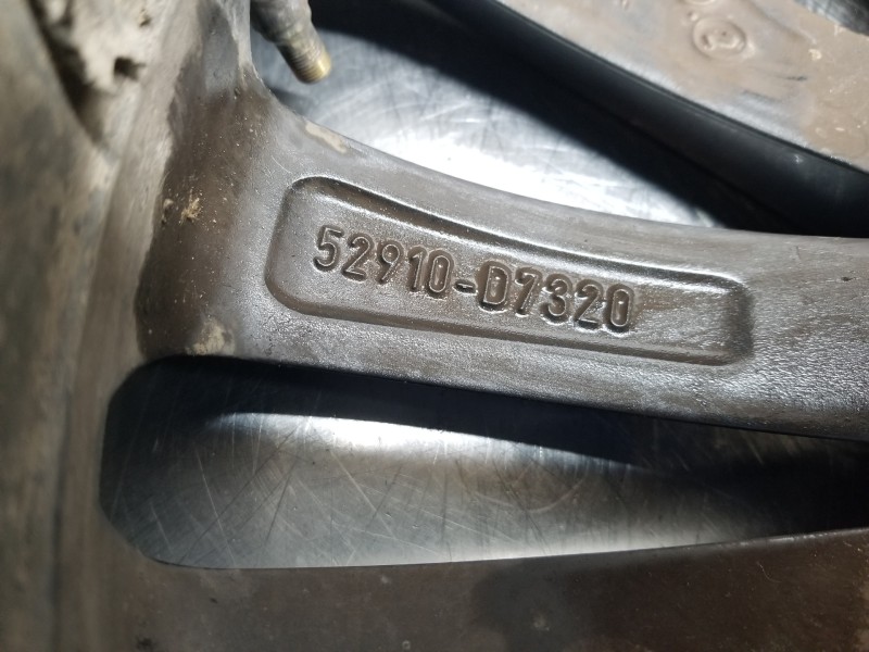 Recambio de llanta para hyundai tucson klass referencia OEM IAM 52910D7320  