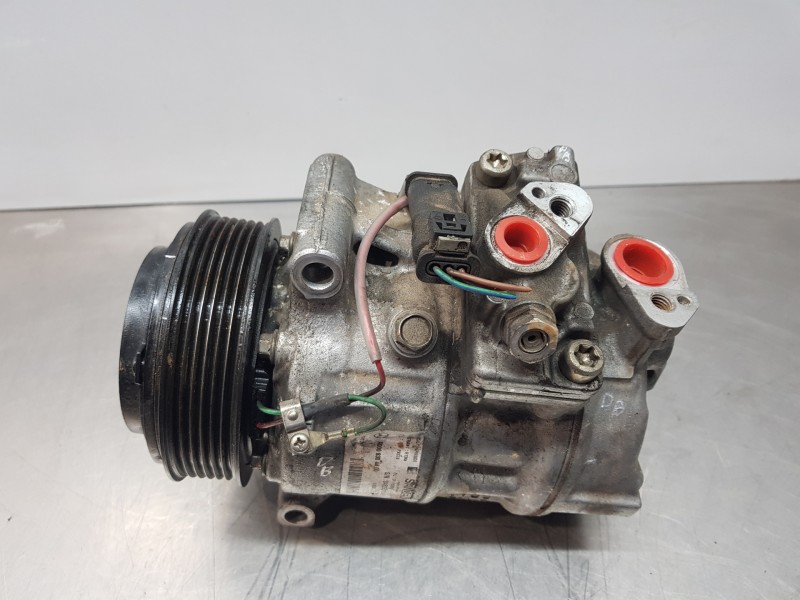 Recambio de compresor aire acondicionado para mercedes clase c (w205) lim. bluetec referencia OEM IAM A0008304400  