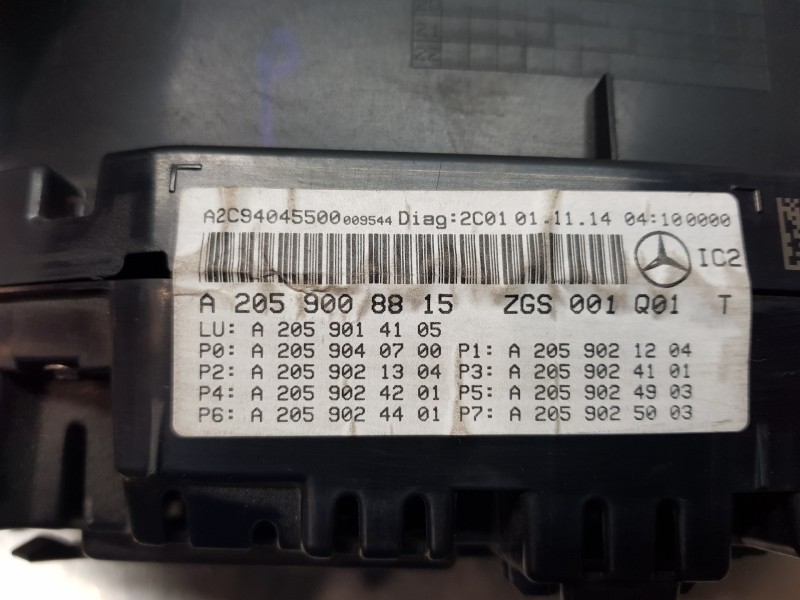 Recambio de cuadro instrumentos para mercedes clase c (w205) lim. bluetec referencia OEM IAM A2059008815  