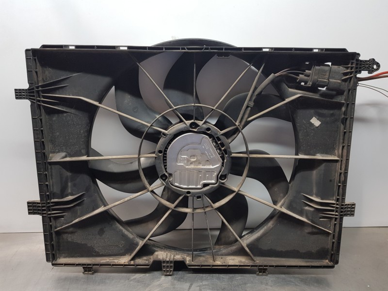 Recambio de electroventilador para mercedes clase c (w205) lim. bluetec referencia OEM IAM A0999061100 A0999061000 