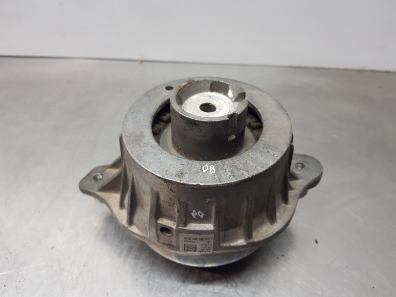 Recambio de soporte motor derecho para mercedes clase c (w205) lim. bluetec referencia OEM IAM A2052406717  