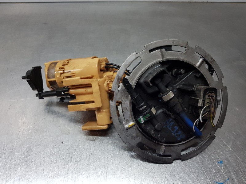 Recambio de aforador para mercedes clase c (w205) lim. bluetec referencia OEM IAM A2054701694  